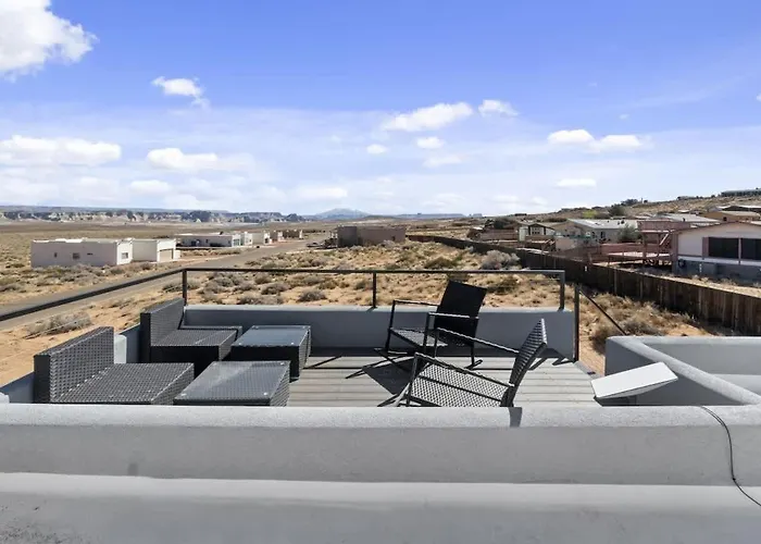 Stargazer - Rooftop Deck Hot Tub And Telescope * Page