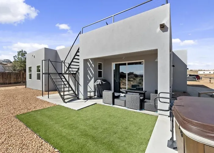 Stargazer - Rooftop Deck Hot Tub And Telescope Holiday home *